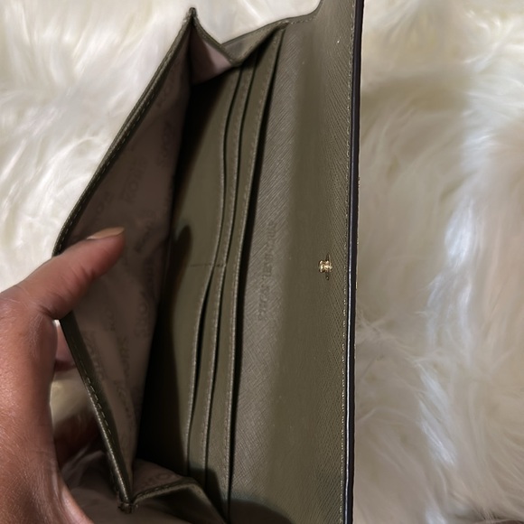 MK Wallet - Picture 5 of 5